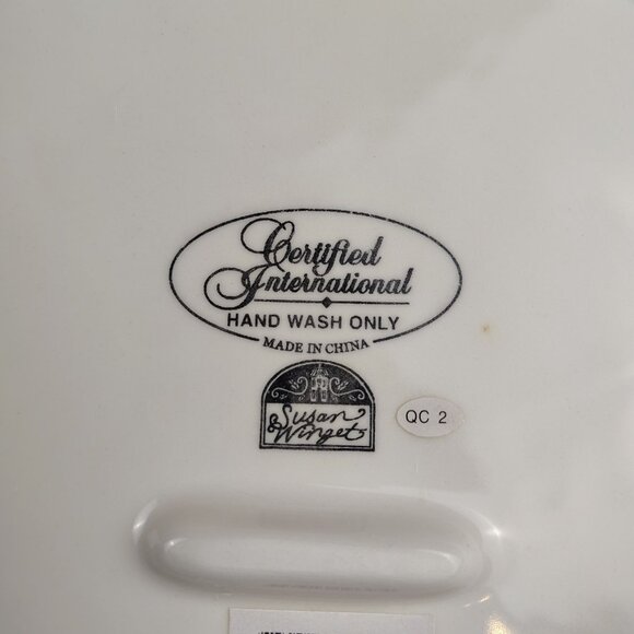 Susan Winget Holiday Serving Plate 12.5" x 13" Christmas Decor - Picture 3 of 7